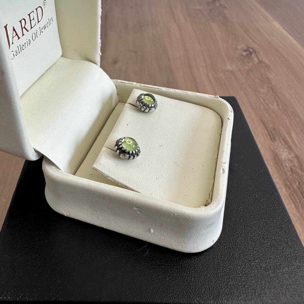 Pandora Silver and Peridot Stud Earrings - Picture 4 of 7